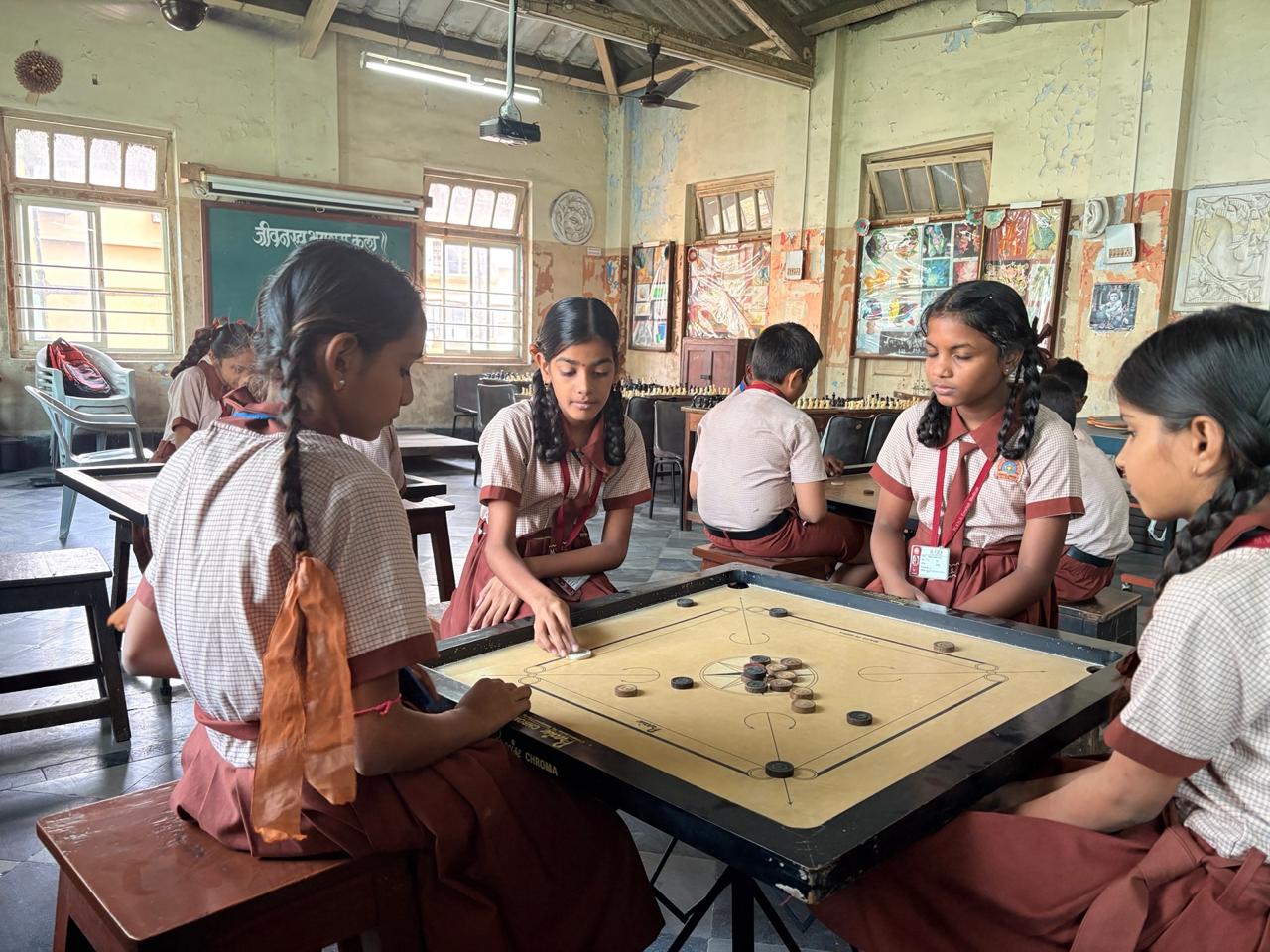 CARROM — photo 3