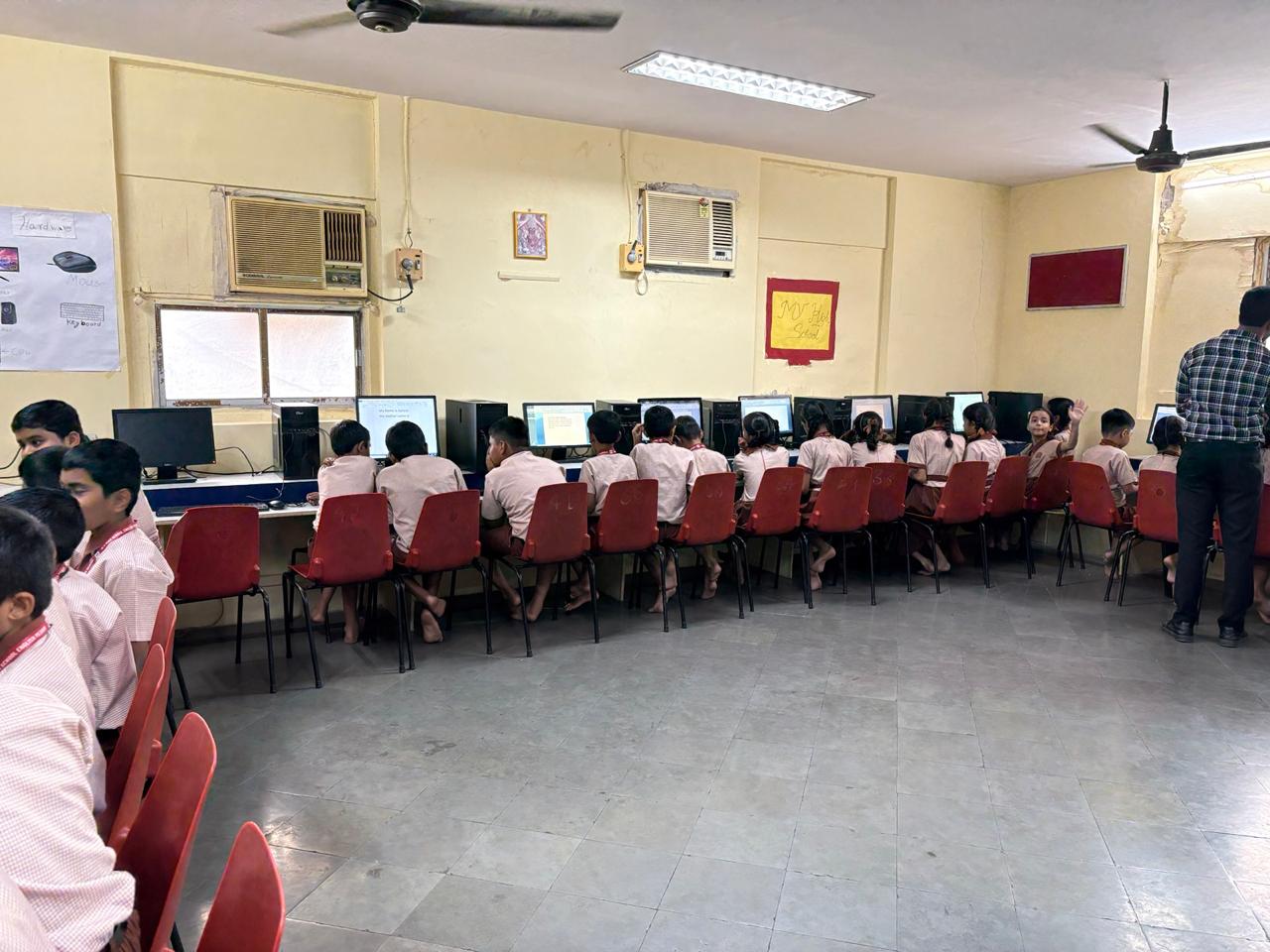 Computer Lab — photo 3