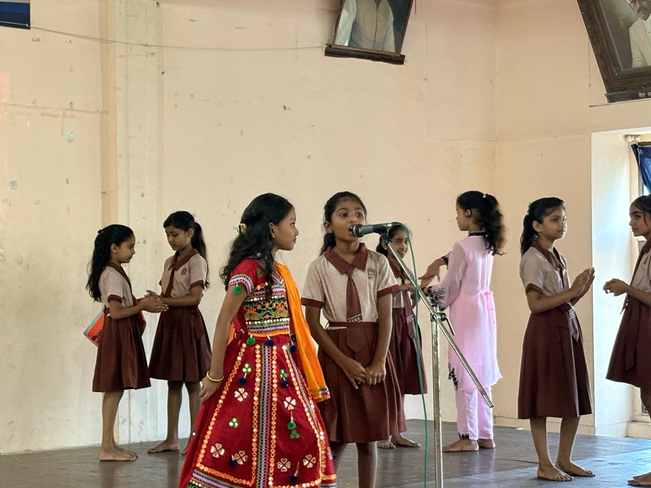 HINDI DIVAS — photo 4